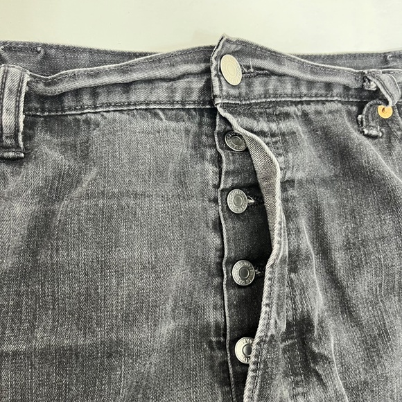 Vtg Levi's 501 Jeans Mens 42x32 Made In USA Black Button Fly Straight Denim - Picture 2 of 13